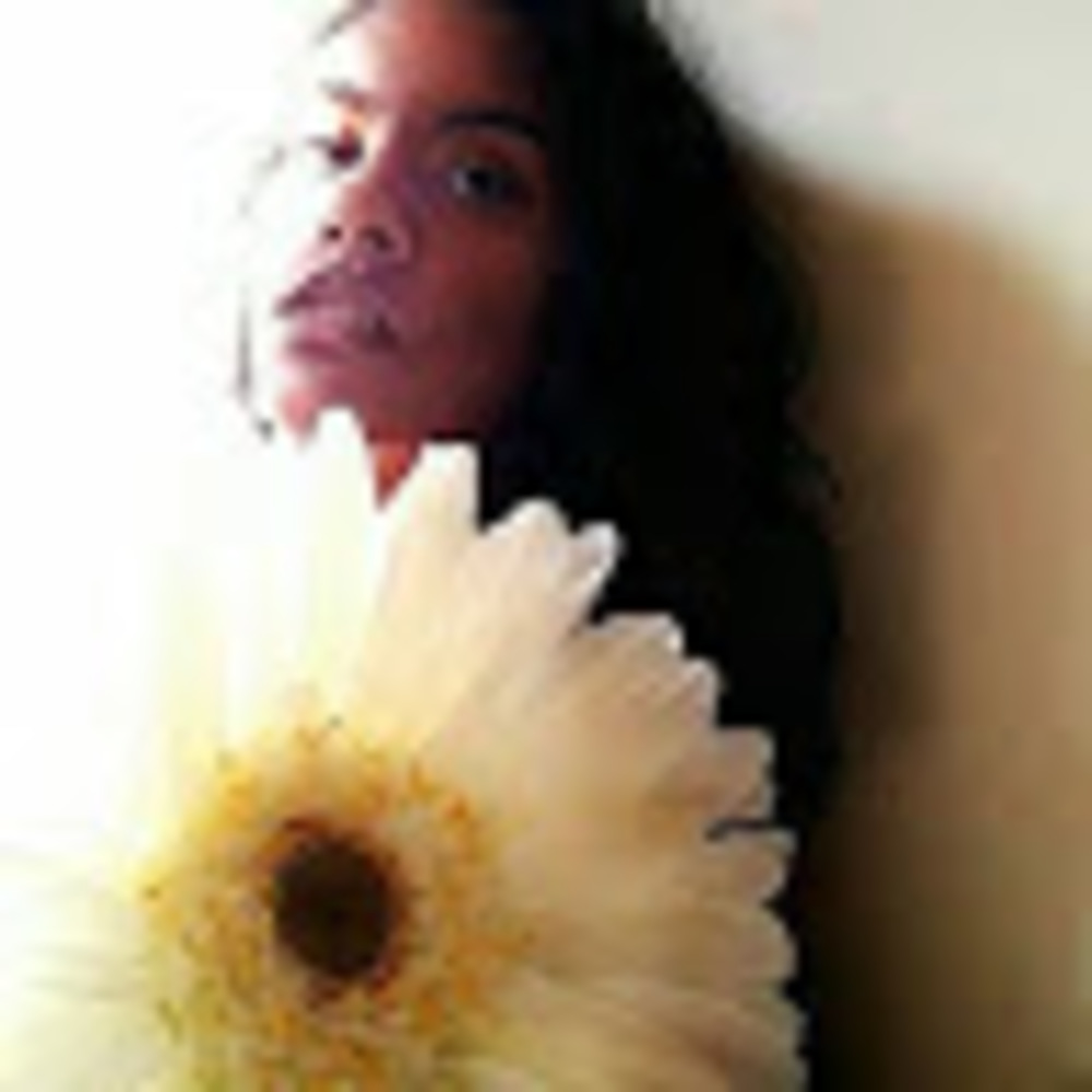 Meet your Posher, Mirra